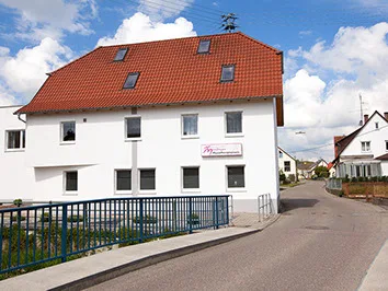 Außenansicht der Physiotherapie-Praxis Mundinger in der Färbergasse 8 in Dischingen